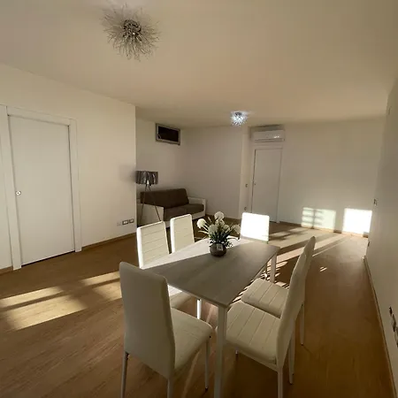 Civico 2 Apartment *