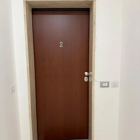 Civico 2 Apartment *